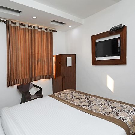 Hotel O Cg International Нью-Дели Экстерьер фото