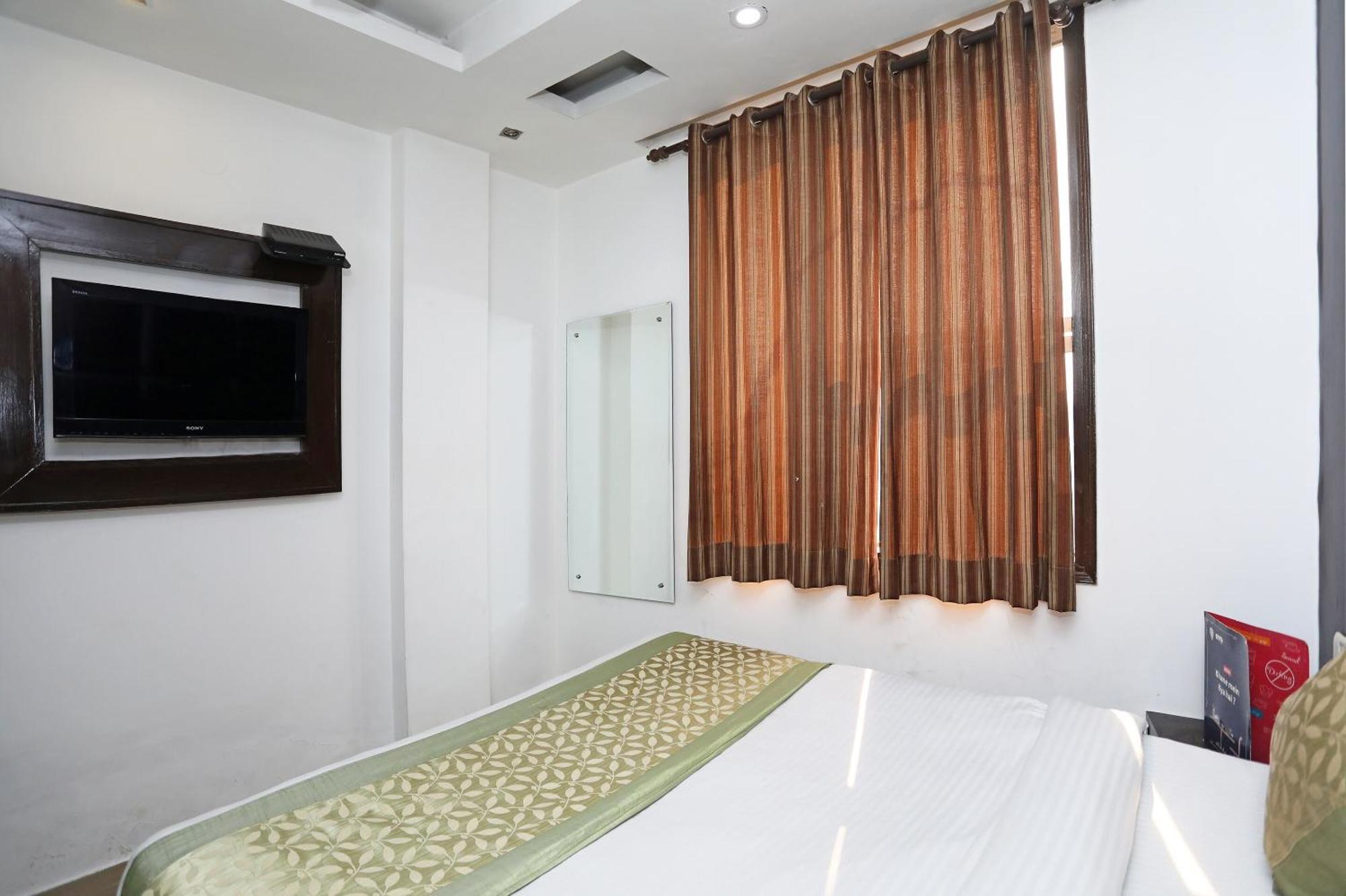Hotel O Cg International Нью-Дели Экстерьер фото